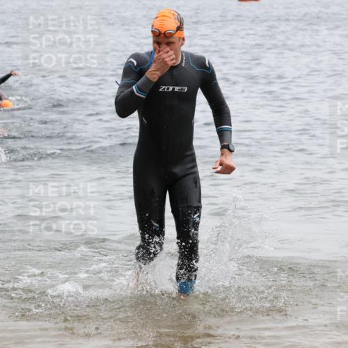 21.06.2025 - 27. Vierlanden-Triathlon Lena Gebhardt http://msf.ph/oto/8040280 15.06.2025 12:55:20 Schwimmen 1107, 1108, 1116, 1123, 1126, 1128, 1148 meine-sportfotos.de