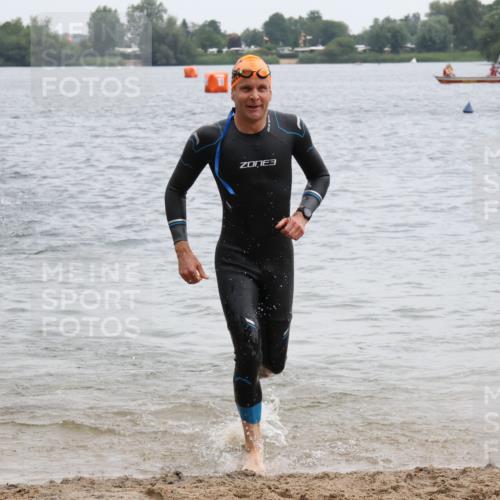 21.06.2025 - 27. Vierlanden-Triathlon Lena Gebhardt http://msf.ph/oto/8040289 15.06.2025 12:55:21 Schwimmen 1107, 1108, 1110, 1116, 1123, 1126, 1128, 1148 meine-sportfotos.de
