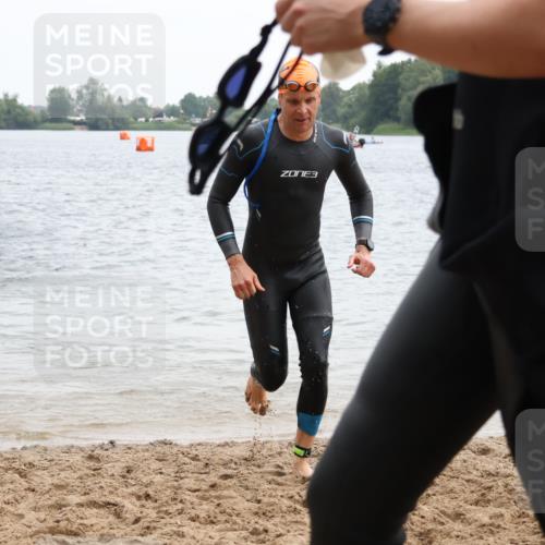 21.06.2025 - 27. Vierlanden-Triathlon Lena Gebhardt http://msf.ph/oto/8040292 15.06.2025 12:55:23 Schwimmen 1108, 1110, 1112, 1116, 1123, 1126, 1128, 1148 meine-sportfotos.de