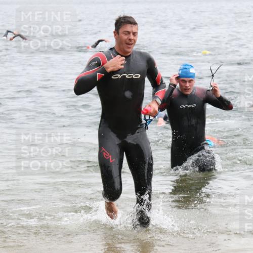 21.06.2025 - 27. Vierlanden-Triathlon Lena Gebhardt http://msf.ph/oto/8040298 15.06.2025 12:55:26 Schwimmen 1108, 1110, 1112, 1116, 1123, 1148, 1156 meine-sportfotos.de