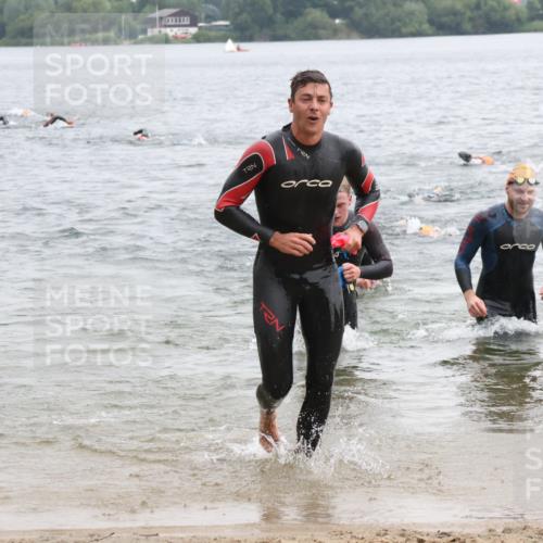 21.06.2025 - 27. Vierlanden-Triathlon Lena Gebhardt http://msf.ph/oto/8040302 15.06.2025 12:55:27 Schwimmen 1105, 1108, 1110, 1112, 1116, 1123, 1148, 1156 meine-sportfotos.de