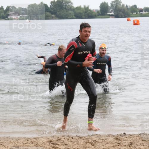 21.06.2025 - 27. Vierlanden-Triathlon Lena Gebhardt http://msf.ph/oto/8040307 15.06.2025 12:55:27 Schwimmen 1105, 1108, 1110, 1112, 1116, 1123, 1148, 1156 meine-sportfotos.de