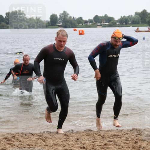 21.06.2025 - 27. Vierlanden-Triathlon Lena Gebhardt http://msf.ph/oto/8040315 15.06.2025 12:55:31 Schwimmen 1105, 1108, 1110, 1112, 1116, 1156 meine-sportfotos.de