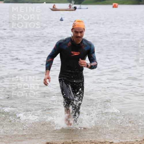 21.06.2025 - 27. Vierlanden-Triathlon Lena Gebhardt http://msf.ph/oto/8040350 15.06.2025 12:55:36 Schwimmen 1098, 1100, 1105, 1110, 1112, 1116, 1130, 1156 meine-sportfotos.de