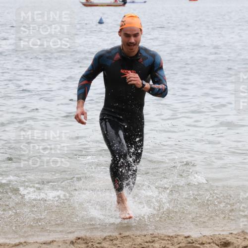 21.06.2025 - 27. Vierlanden-Triathlon Lena Gebhardt http://msf.ph/oto/8040352 15.06.2025 12:55:36 Schwimmen 1098, 1100, 1105, 1110, 1112, 1116, 1130, 1156 meine-sportfotos.de