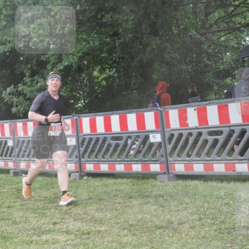 21.06.2025 - 27. Vierlanden-Triathlon KatJ http://msf.ph/oto/8040422 15.06.2025 14:27:39 Ziel 199, 1314 meine-sportfotos.de