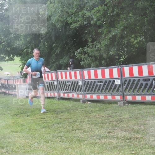 21.06.2025 - 27. Vierlanden-Triathlon KatJ http://msf.ph/oto/8040437 15.06.2025 14:27:43 Ziel 199, 1314 meine-sportfotos.de