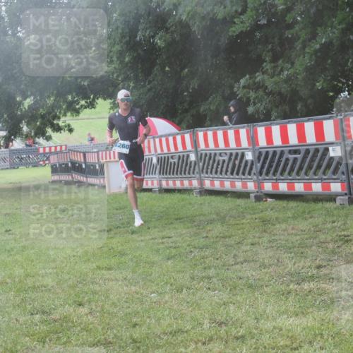 21.06.2025 - 27. Vierlanden-Triathlon KatJ http://msf.ph/oto/8040534 15.06.2025 14:28:10 Ziel 1260 meine-sportfotos.de