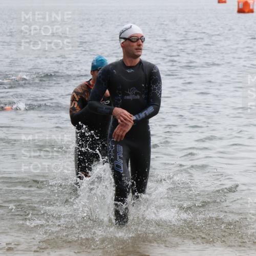 21.06.2025 - 27. Vierlanden-Triathlon Lena Gebhardt http://msf.ph/oto/8040547 15.06.2025 12:56:24 Schwimmen 1101, 1106, 1149, 1152, 1159 meine-sportfotos.de