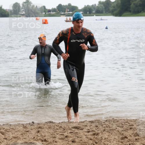 21.06.2025 - 27. Vierlanden-Triathlon Lena Gebhardt http://msf.ph/oto/8040563 15.06.2025 12:56:28 Schwimmen 1099, 1101, 1106, 1122, 1149, 1152, 1159 meine-sportfotos.de