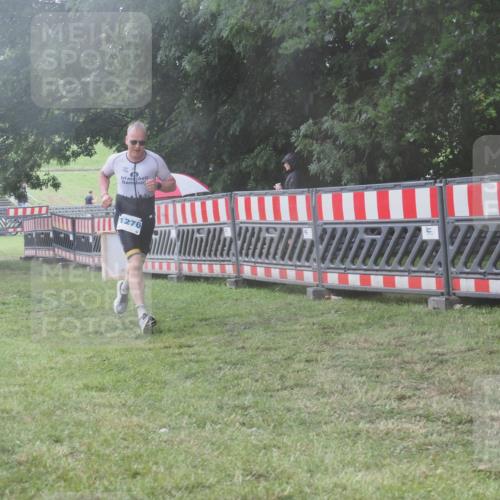 21.06.2025 - 27. Vierlanden-Triathlon KatJ http://msf.ph/oto/8040579 15.06.2025 14:28:45 Ziel 1276 meine-sportfotos.de
