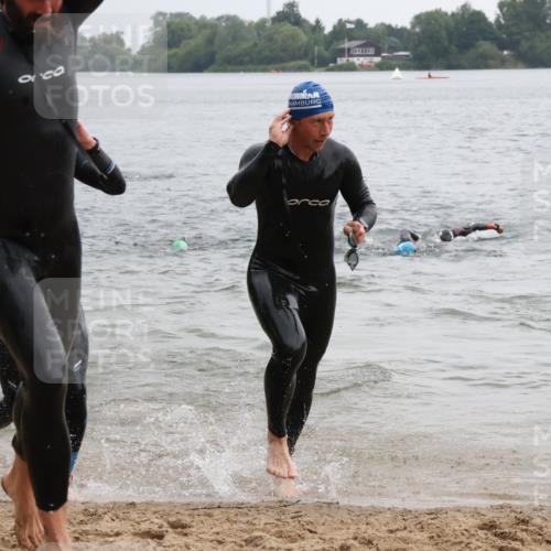 21.06.2025 - 27. Vierlanden-Triathlon Lena Gebhardt http://msf.ph/oto/8040586 15.06.2025 12:56:35 Schwimmen 1099, 1106, 1113, 1122, 1149, 1152, 1159 meine-sportfotos.de