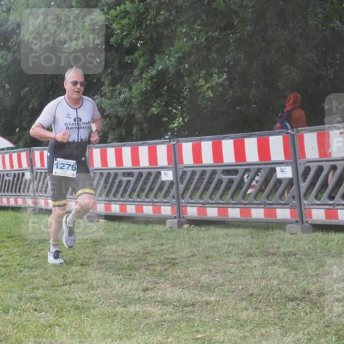21.06.2025 - 27. Vierlanden-Triathlon KatJ http://msf.ph/oto/8040606 15.06.2025 14:28:45 Ziel 1276 meine-sportfotos.de