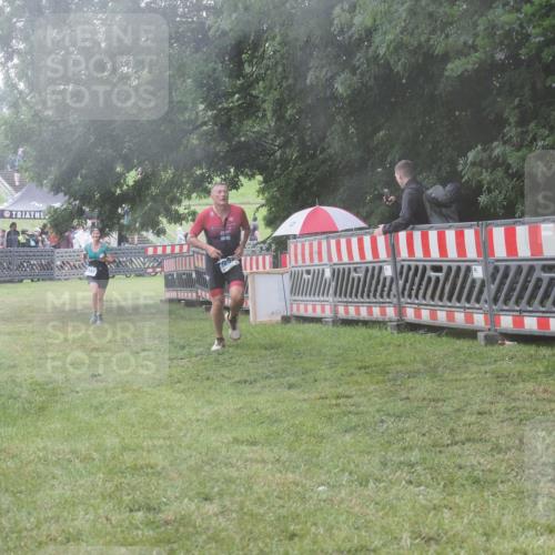 21.06.2025 - 27. Vierlanden-Triathlon KatJ http://msf.ph/oto/8040621 15.06.2025 14:28:59 Ziel 1176, 1252 meine-sportfotos.de