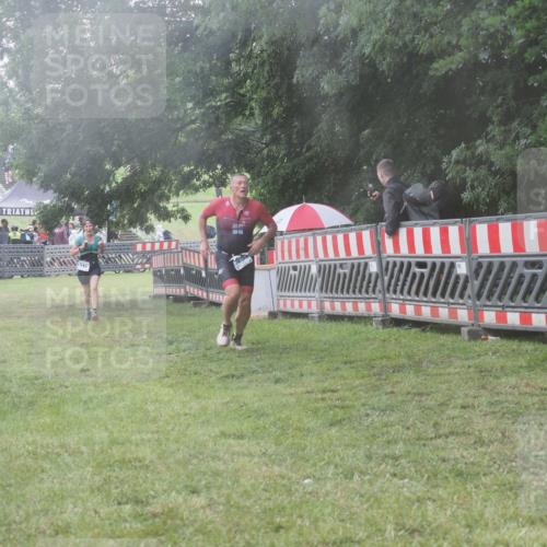 21.06.2025 - 27. Vierlanden-Triathlon KatJ http://msf.ph/oto/8040631 15.06.2025 14:28:59 Ziel 1176, 1252 meine-sportfotos.de