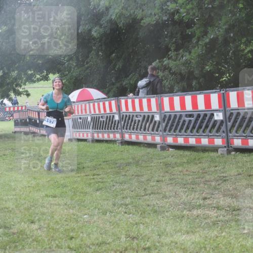 21.06.2025 - 27. Vierlanden-Triathlon KatJ http://msf.ph/oto/8040675 15.06.2025 14:29:03 Ziel 1176, 1252 meine-sportfotos.de