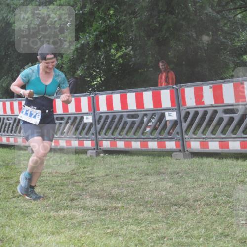 21.06.2025 - 27. Vierlanden-Triathlon KatJ http://msf.ph/oto/8040706 15.06.2025 14:29:04 Ziel 1176, 1252 meine-sportfotos.de