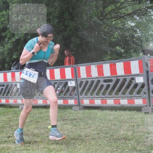 21.06.2025 - 27. Vierlanden-Triathlon KatJ http://msf.ph/oto/8040715 15.06.2025 14:29:04 Ziel 1176, 1252 meine-sportfotos.de