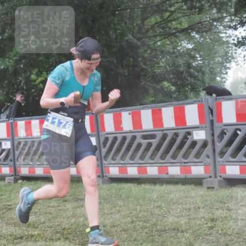 21.06.2025 - 27. Vierlanden-Triathlon KatJ http://msf.ph/oto/8040718 15.06.2025 14:29:04 Ziel 1176, 1252 meine-sportfotos.de