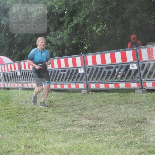 21.06.2025 - 27. Vierlanden-Triathlon KatJ http://msf.ph/oto/8040742 15.06.2025 14:29:20 Ziel 1223, 1296 meine-sportfotos.de