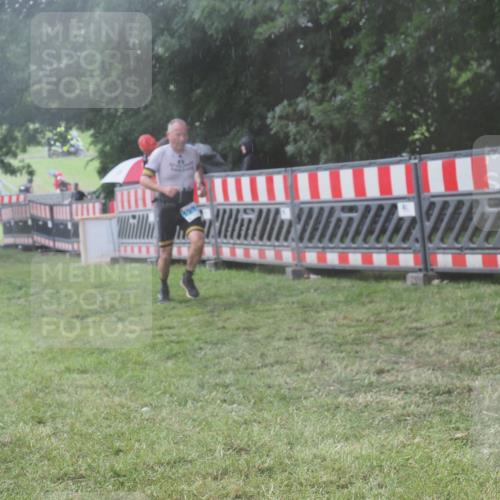 21.06.2025 - 27. Vierlanden-Triathlon KatJ http://msf.ph/oto/8040772 15.06.2025 14:29:40 Ziel 1175, 1271, 1287, 1295 meine-sportfotos.de