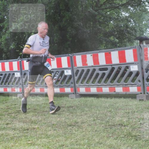 21.06.2025 - 27. Vierlanden-Triathlon KatJ http://msf.ph/oto/8040800 15.06.2025 14:29:42 Ziel 1175, 1271, 1287, 1295 meine-sportfotos.de