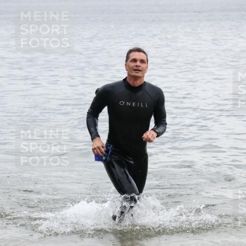 21.06.2025 - 27. Vierlanden-Triathlon Lena Gebhardt http://msf.ph/oto/8040831 15.06.2025 13:01:10 Schwimmen 1121 meine-sportfotos.de