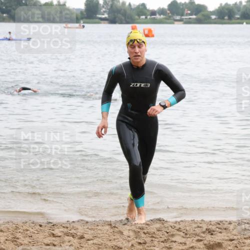 21.06.2025 - 27. Vierlanden-Triathlon Lena Gebhardt http://msf.ph/oto/8040882 15.06.2025 13:04:50 Schwimmen 1165 meine-sportfotos.de