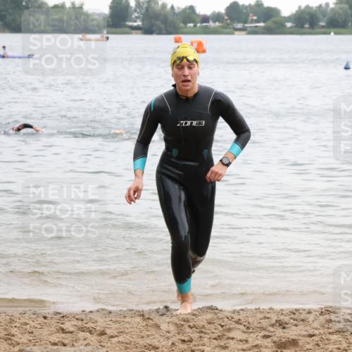 21.06.2025 - 27. Vierlanden-Triathlon Lena Gebhardt http://msf.ph/oto/8040884 15.06.2025 13:04:50 Schwimmen 1165 meine-sportfotos.de