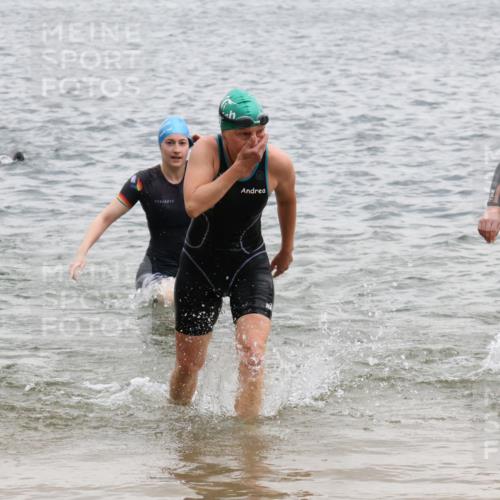 21.06.2025 - 27. Vierlanden-Triathlon Lena Gebhardt http://msf.ph/oto/8040942 15.06.2025 13:05:22 Schwimmen 1170, 1183, 1195, 1230 meine-sportfotos.de