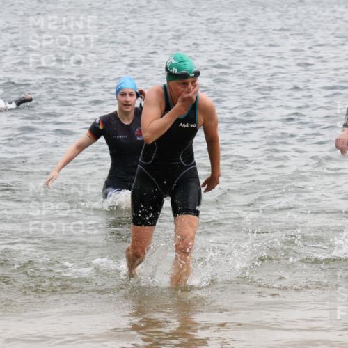 21.06.2025 - 27. Vierlanden-Triathlon Lena Gebhardt http://msf.ph/oto/8040945 15.06.2025 13:05:22 Schwimmen 1170, 1183, 1195, 1230 meine-sportfotos.de