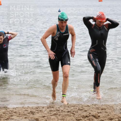 21.06.2025 - 27. Vierlanden-Triathlon Lena Gebhardt http://msf.ph/oto/8040954 15.06.2025 13:05:23 Schwimmen 1170, 1183, 1195, 1230 meine-sportfotos.de