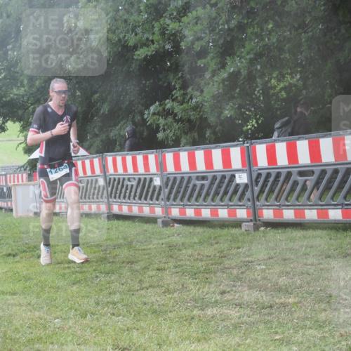 21.06.2025 - 27. Vierlanden-Triathlon KatJ http://msf.ph/oto/8040968 15.06.2025 14:30:06 Ziel 1168, 1264 meine-sportfotos.de