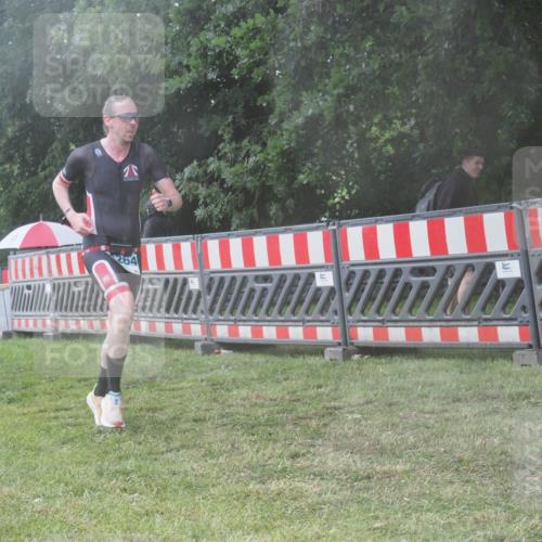 21.06.2025 - 27. Vierlanden-Triathlon KatJ http://msf.ph/oto/8040976 15.06.2025 14:30:06 Ziel 1168, 1264 meine-sportfotos.de