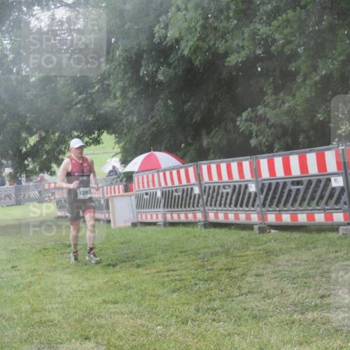 21.06.2025 - 27. Vierlanden-Triathlon KatJ http://msf.ph/oto/8041085 15.06.2025 14:30:22 Ziel 1236, 1255 meine-sportfotos.de