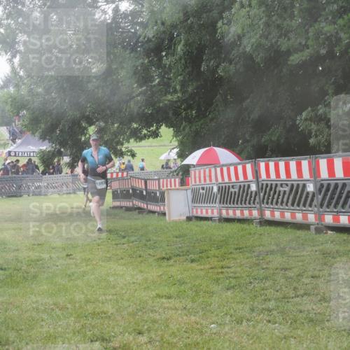 21.06.2025 - 27. Vierlanden-Triathlon KatJ http://msf.ph/oto/8041129 15.06.2025 14:30:45 Ziel 1244, 1313 meine-sportfotos.de