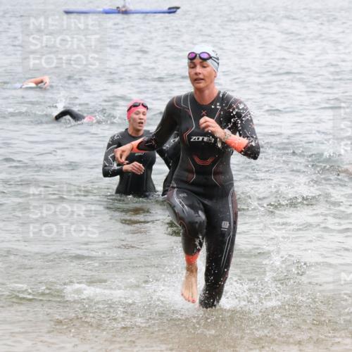 21.06.2025 - 27. Vierlanden-Triathlon Lena Gebhardt http://msf.ph/oto/8041131 15.06.2025 13:06:13 Schwimmen 1169, 1180, 1189, 1190, 1208 meine-sportfotos.de