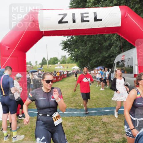 21.06.2025 - 27. Vierlanden-Triathlon MichiJ http://msf.ph/oto/8041133 15.06.2026 13:27:52 Ziel 26, 169, 964, 1058, 1059, 1060 meine-sportfotos.de