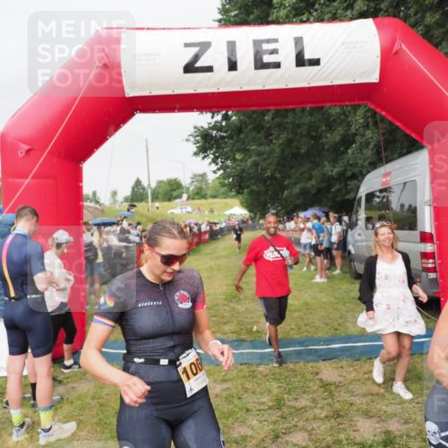 21.06.2025 - 27. Vierlanden-Triathlon MichiJ http://msf.ph/oto/8041136 15.06.2026 13:27:52 Ziel 26, 169, 964, 1058, 1059, 1060 meine-sportfotos.de