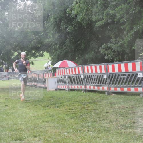 21.06.2025 - 27. Vierlanden-Triathlon KatJ http://msf.ph/oto/8041154 15.06.2025 14:30:50 Ziel 1244 meine-sportfotos.de