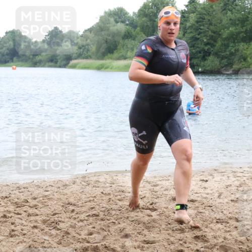 21.06.2025 - 27. Vierlanden-Triathlon Lena Gebhardt http://msf.ph/oto/8041162 15.06.2025 13:06:18 Schwimmen 1169, 1180, 1189, 1190, 1208 meine-sportfotos.de