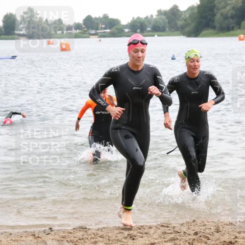 21.06.2025 - 27. Vierlanden-Triathlon Lena Gebhardt http://msf.ph/oto/8041168 15.06.2025 13:06:19 Schwimmen 1169, 1180, 1189, 1190, 1208 meine-sportfotos.de