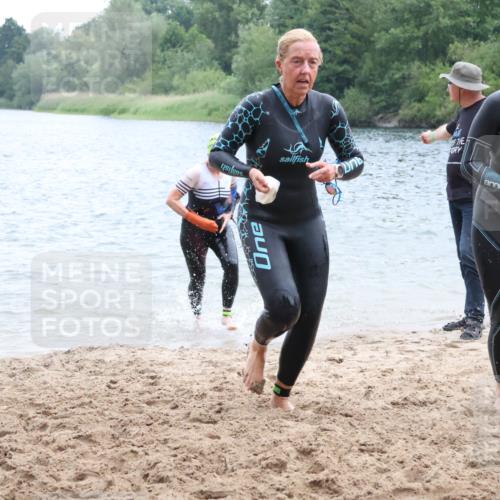 21.06.2025 - 27. Vierlanden-Triathlon Lena Gebhardt http://msf.ph/oto/8041342 15.06.2025 13:06:55 Schwimmen 1166, 1167, 1191, 1200, 1205, 1210, 1215, 1217 meine-sportfotos.de
