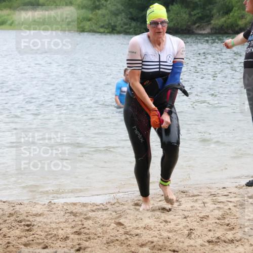 21.06.2025 - 27. Vierlanden-Triathlon Lena Gebhardt http://msf.ph/oto/8041352 15.06.2025 13:06:56 Schwimmen 1166, 1167, 1191, 1200, 1205, 1210, 1215, 1217 meine-sportfotos.de