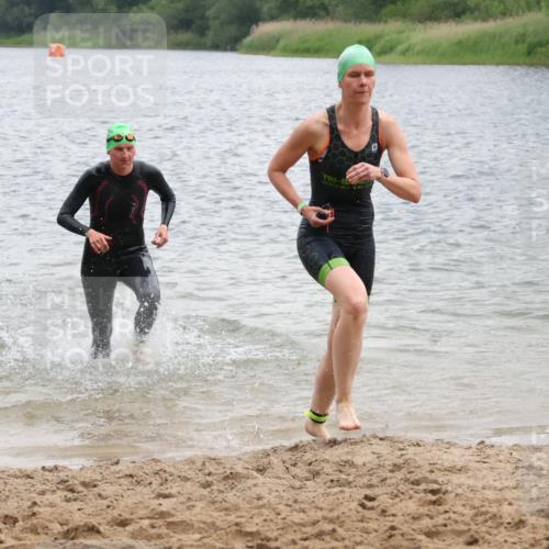 21.06.2025 - 27. Vierlanden-Triathlon Lena Gebhardt http://msf.ph/oto/8041361 15.06.2025 13:06:58 Schwimmen 1166, 1167, 1191, 1200, 1205, 1210, 1215, 1217 meine-sportfotos.de