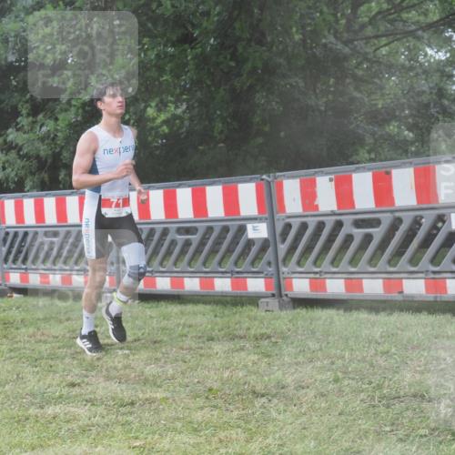 21.06.2025 - 27. Vierlanden-Triathlon KatJ http://msf.ph/oto/8041389 15.06.2025 14:32:49 Ziel 71, 1307 meine-sportfotos.de