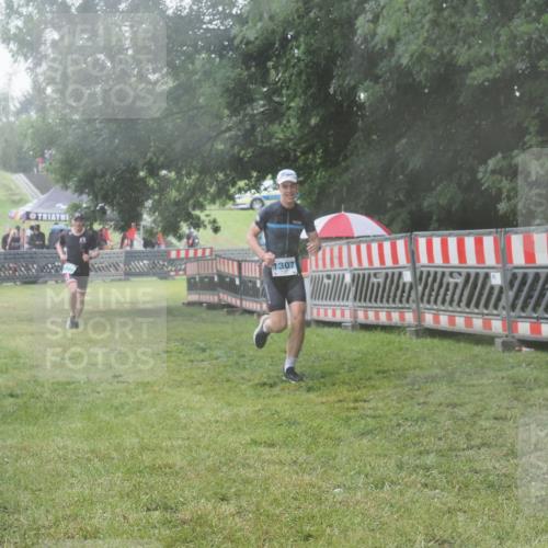 21.06.2025 - 27. Vierlanden-Triathlon KatJ http://msf.ph/oto/8041424 15.06.2025 14:32:57 Ziel 1262, 1307 meine-sportfotos.de