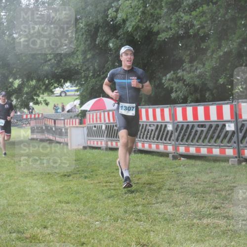 21.06.2025 - 27. Vierlanden-Triathlon KatJ http://msf.ph/oto/8041440 15.06.2025 14:32:58 Ziel 1262, 1307 meine-sportfotos.de