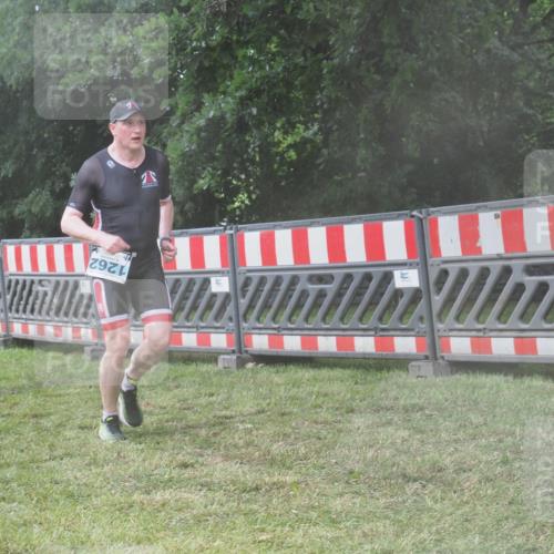 21.06.2025 - 27. Vierlanden-Triathlon KatJ http://msf.ph/oto/8041469 15.06.2025 14:33:01 Ziel 1262, 1307 meine-sportfotos.de