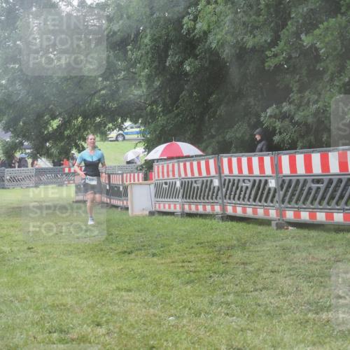 21.06.2025 - 27. Vierlanden-Triathlon KatJ http://msf.ph/oto/8041554 15.06.2025 14:34:23 Ziel 1289 meine-sportfotos.de